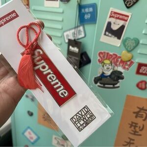 Supreme bookmark
